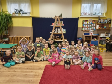 PIRAMIDA ZDROWEGO ŻYWIENIA- WARSZTATY W ODDZIALE PRZEDSZKOLNYM W LASIE 