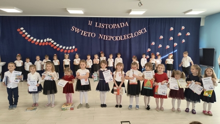 OBCHODY 11 LISTOPADA - PRZEDSZKOLE PUBLICZNE W ŚLEMIENIU ,,KRAINA MARZEŃ''