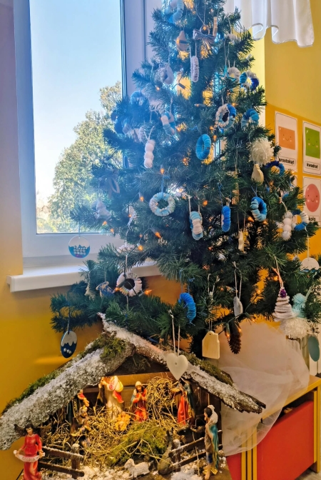 ŚWIĄTECZNE WARSZATY- ODDZIAŁ PRZEDSZKOLNY W LASIE 