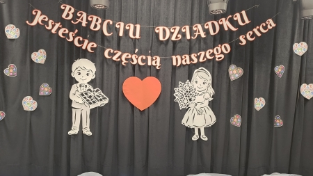 DZIEŃ BABCI I DZIADKA - ,,JESTEŚCIE CZĘŚCIĄ NASZEGO SERCA''