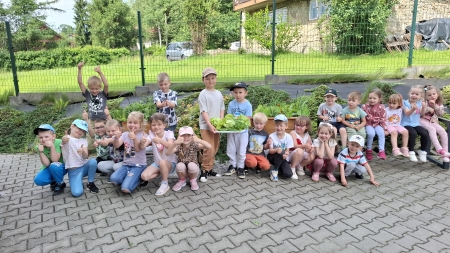 WIOSENNY OGRÓDEK - ODDZIAŁ PRZEDSZKOLNY W LASIE